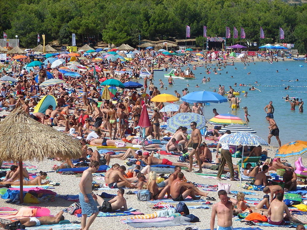 over crowded beach